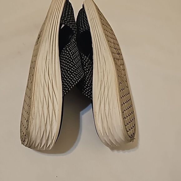 Ryka Black and white sandals size 7 - Picture 4 of 7